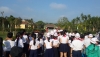 Giáo viên và học sinh trường TH Lê Văn Tám thăm nhà Lưu niệm Võ Chí Công