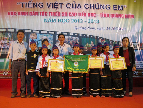 Ảnh : Đoàn HS Núi Thành tại Hội thi “Tiếng Việt của chúng em”